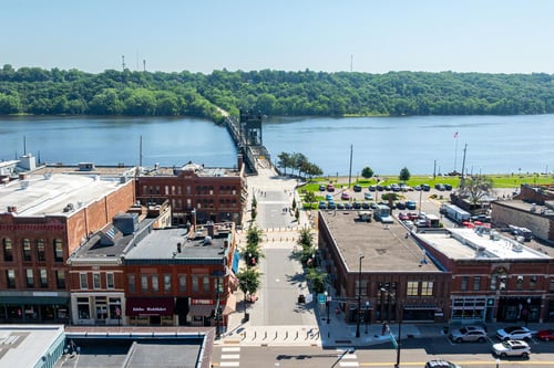 2025_CMC_Chestnut_Street_Plaza_Completed_Image13