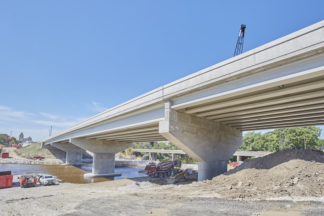 2022_CMC_PS_I_43_Northbound_and_Hampton_Ave_006