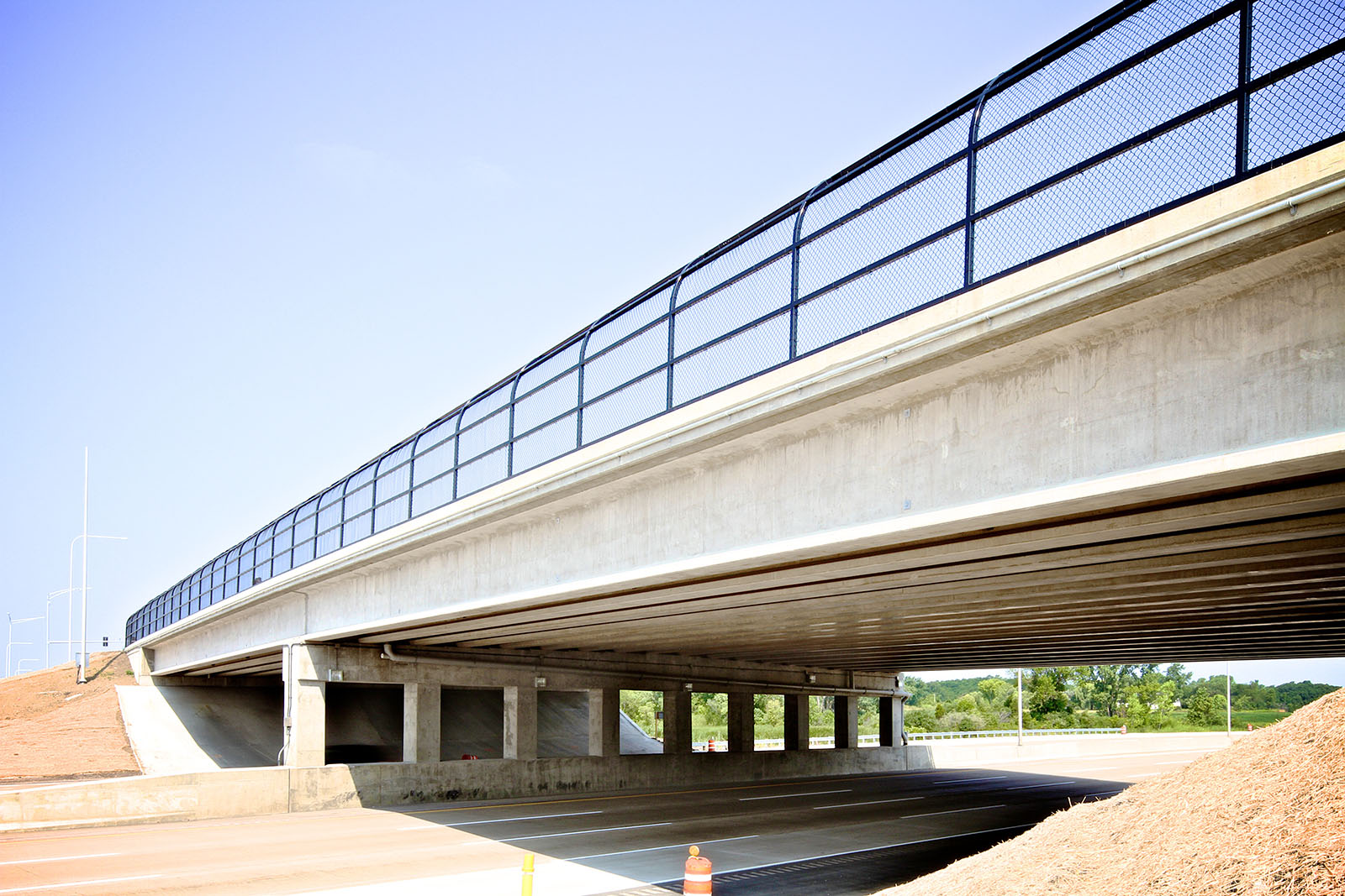 Illini_item40-bridge_4