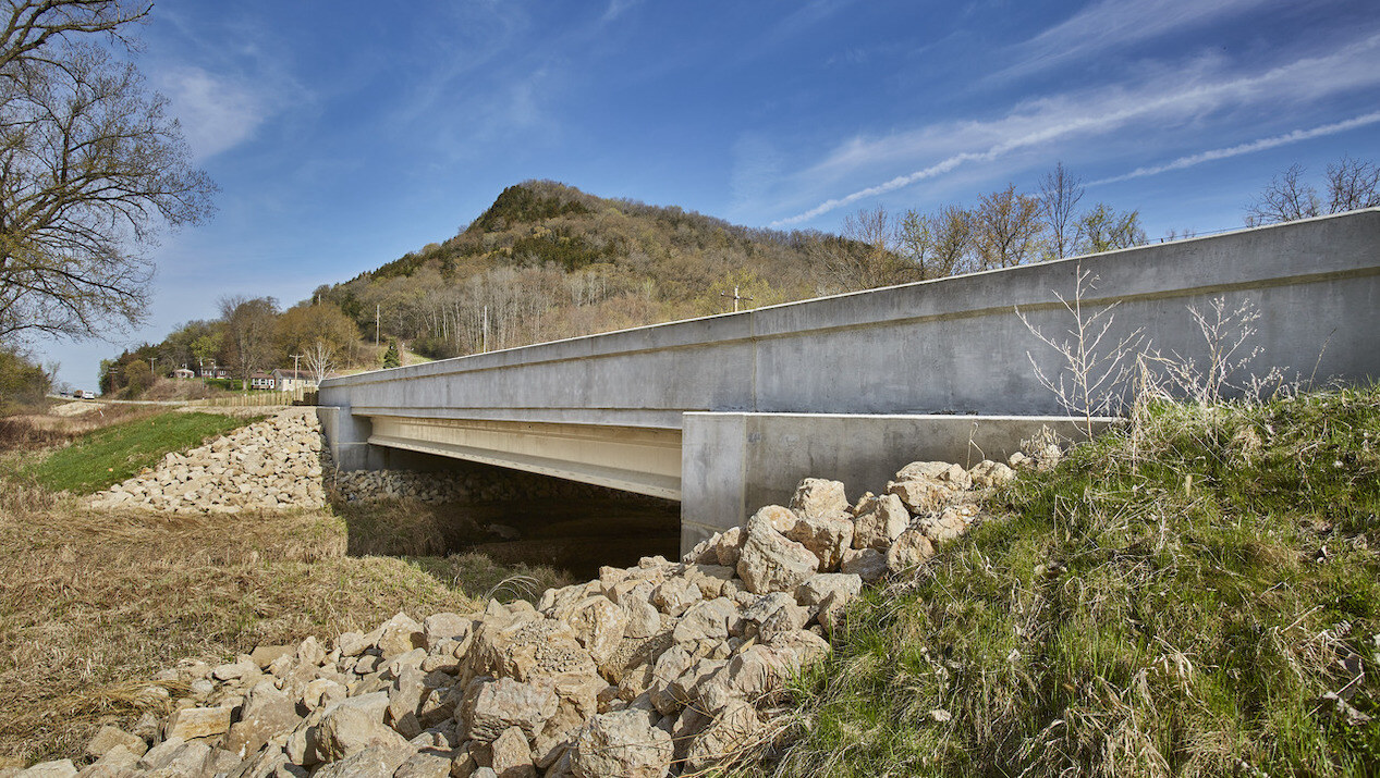 fountain_city_bridge_017_news