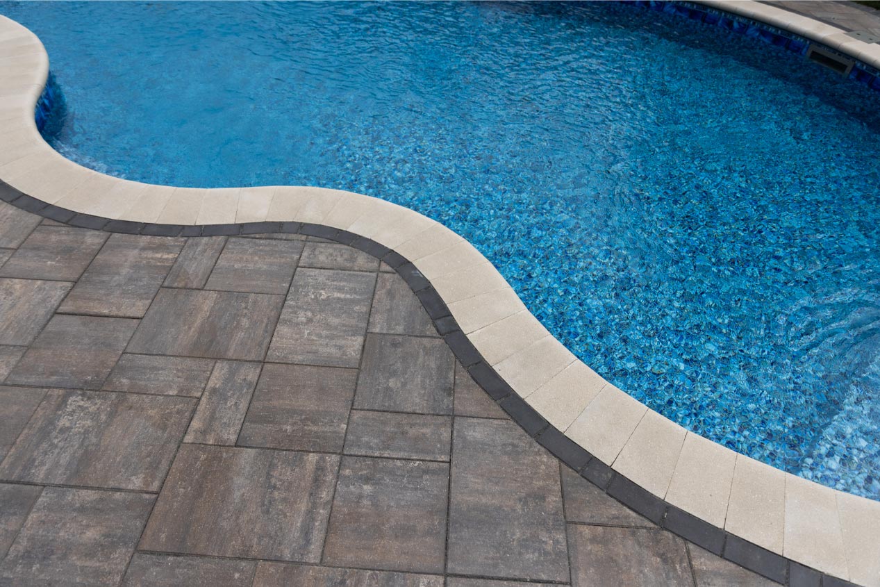 2024_CMC_LS_NE_Omaha_Curvy_Poolside_7