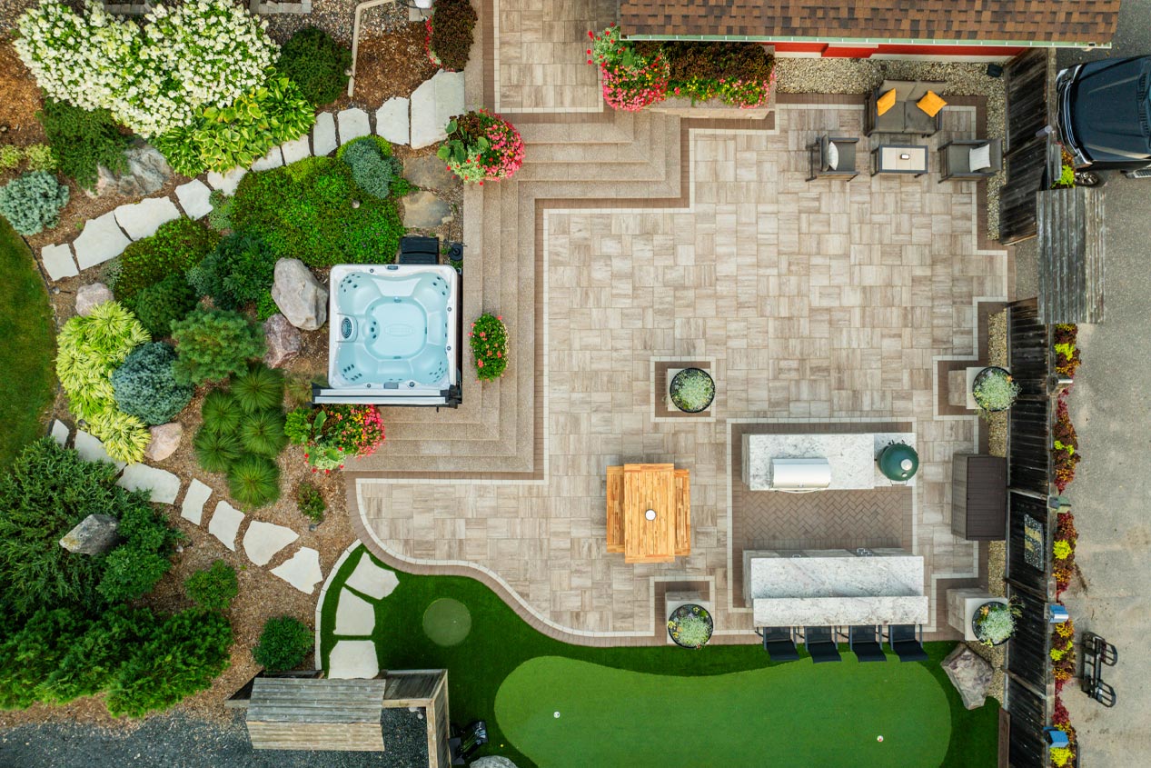 2025_CMC_LS_Grill_Green_Courtyard_3