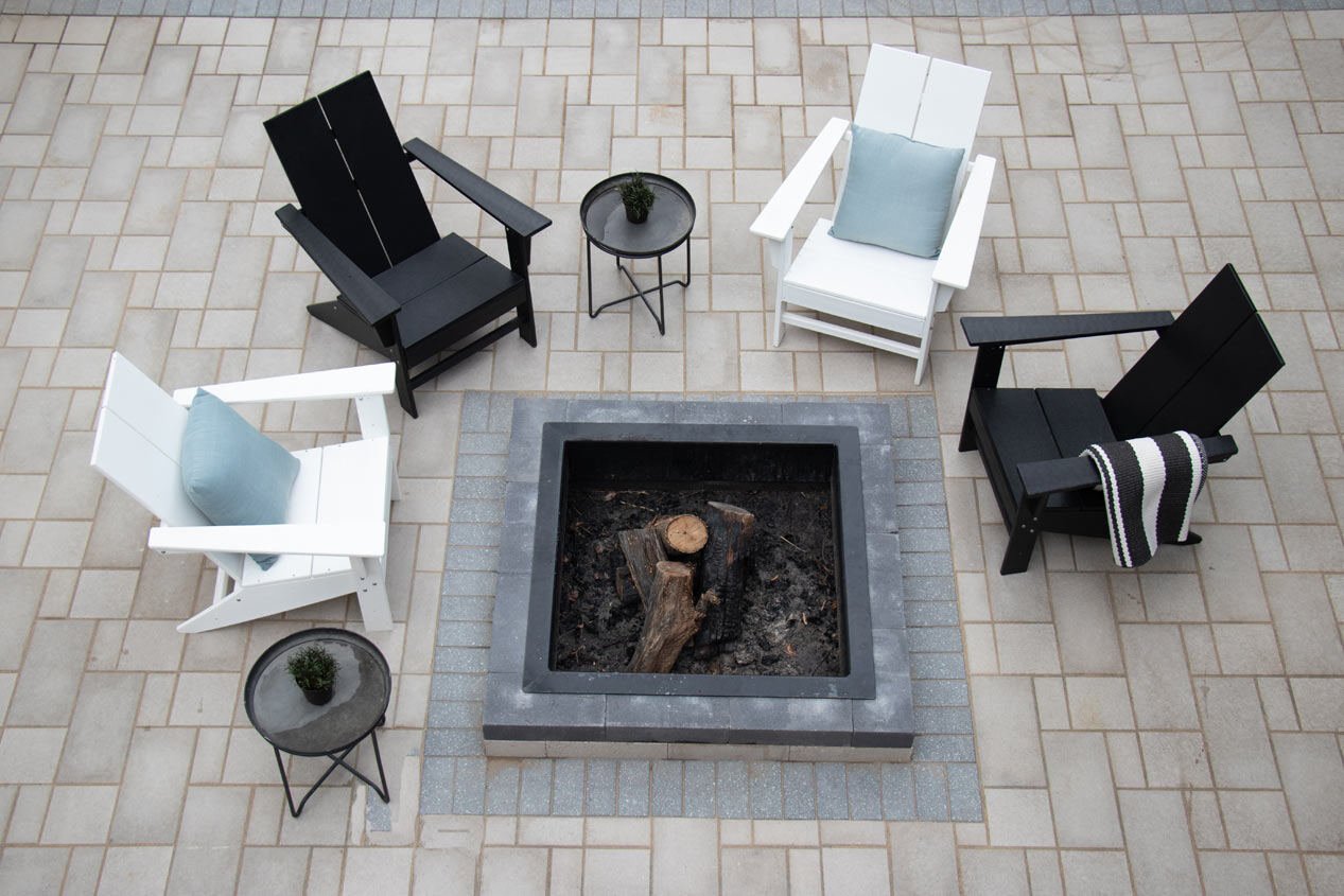 2023_CMC_Landscape_Holiday_Oak_1