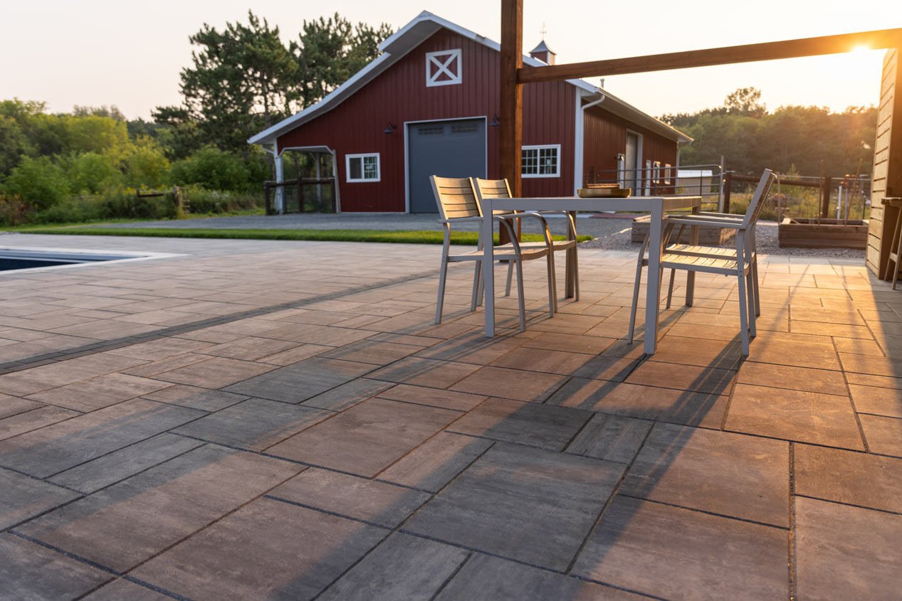 2024_CMC_Landscaping_Pavers_Farmhouse_Pool_deck_1