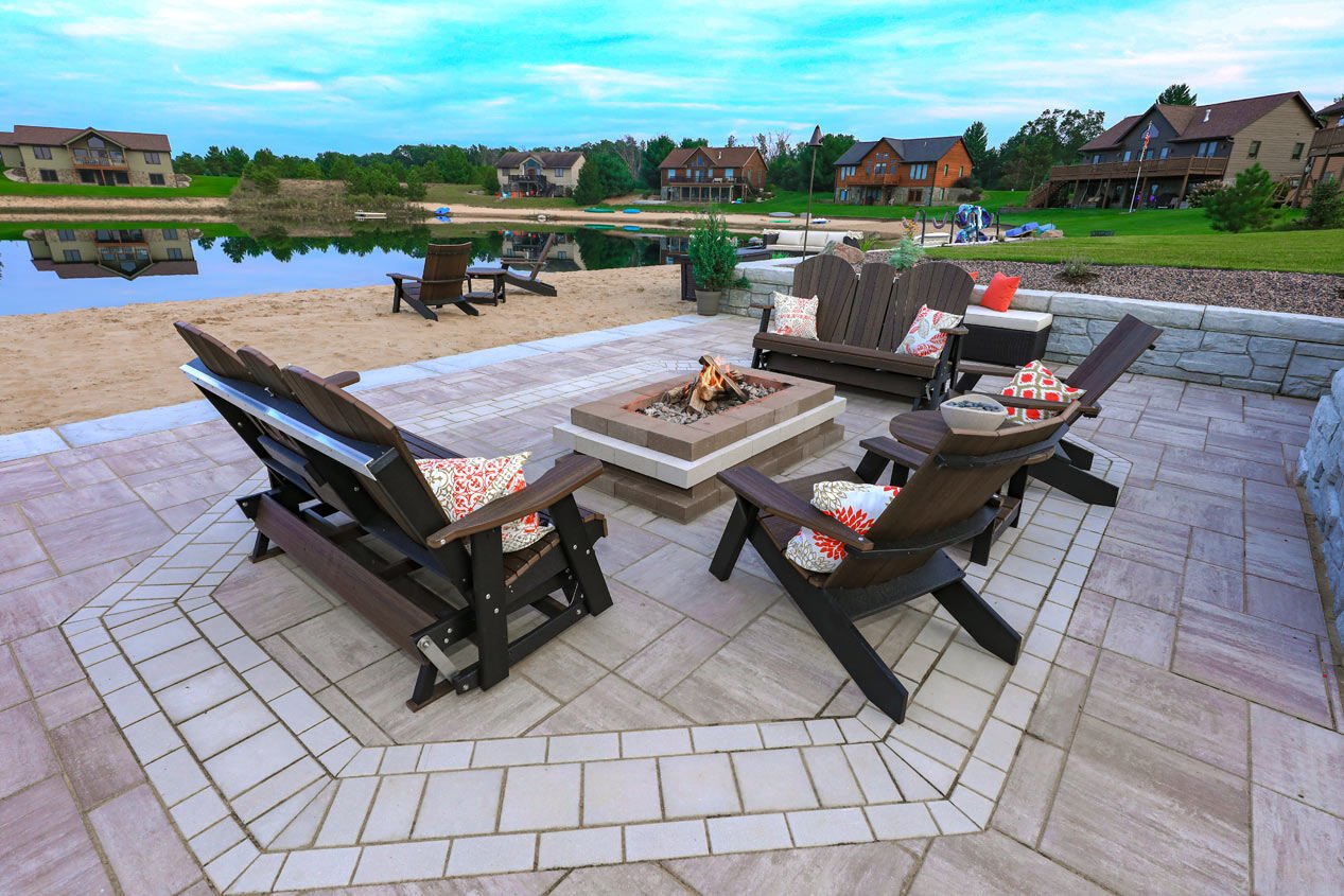 2023_CMC_Landscape_SIlver_Canoe_Court_2