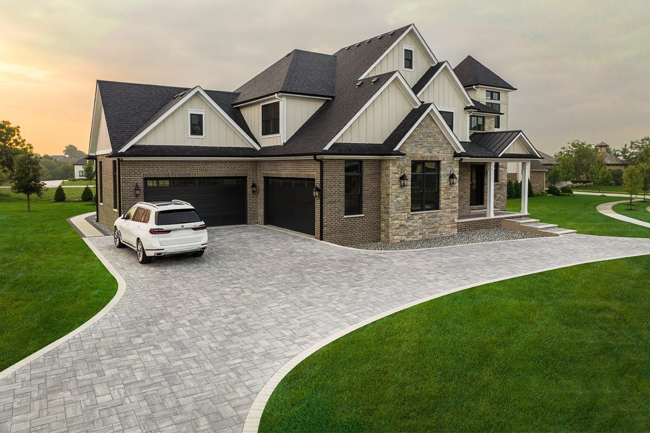 new-2025_CMC_LS_Suburban_Drive_9