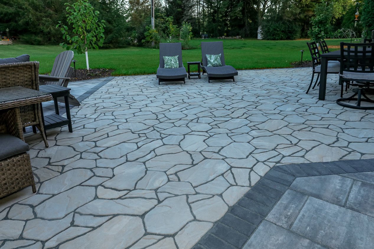 2024_CMC_Landscape_Pavers_Textured_Terrace_Gallery_7