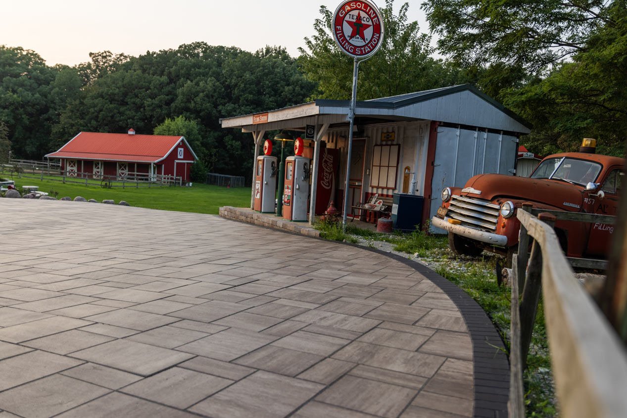 2024_CMC_Landscape_Pavers_Uptown_Boulevard_1